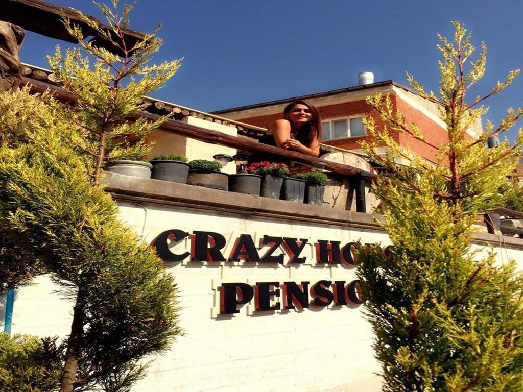 Crazy Horse Pension Юргюп Екстериор снимка