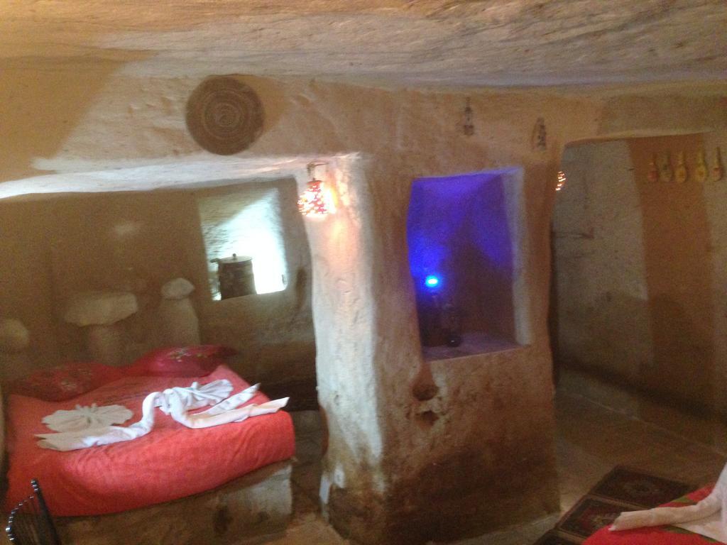Crazy Horse Pension Юргюп Екстериор снимка