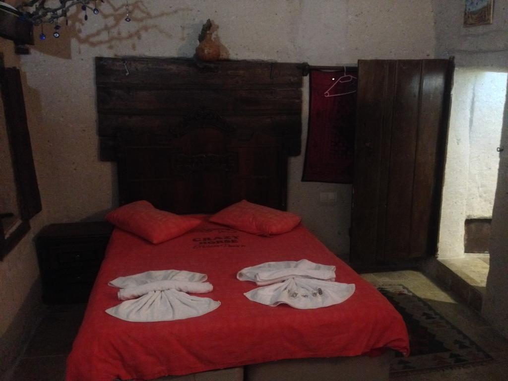 Crazy Horse Pension Юргюп Екстериор снимка