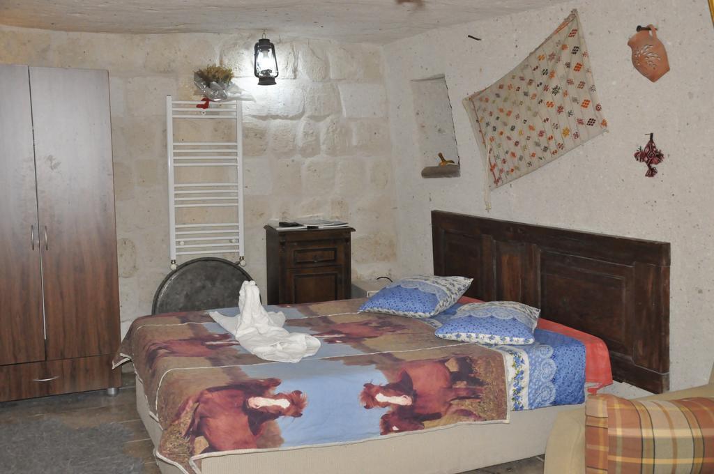 Crazy Horse Pension Юргюп Екстериор снимка