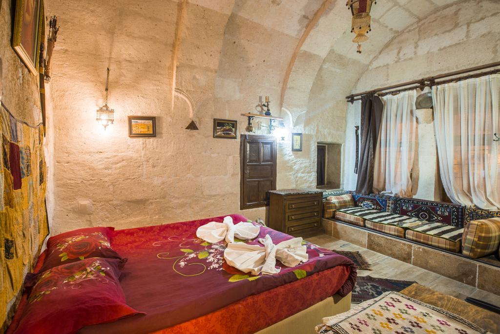 Crazy Horse Pension Юргюп Екстериор снимка
