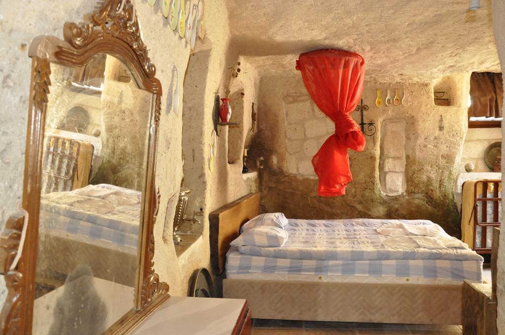 Crazy Horse Pension Юргюп Екстериор снимка