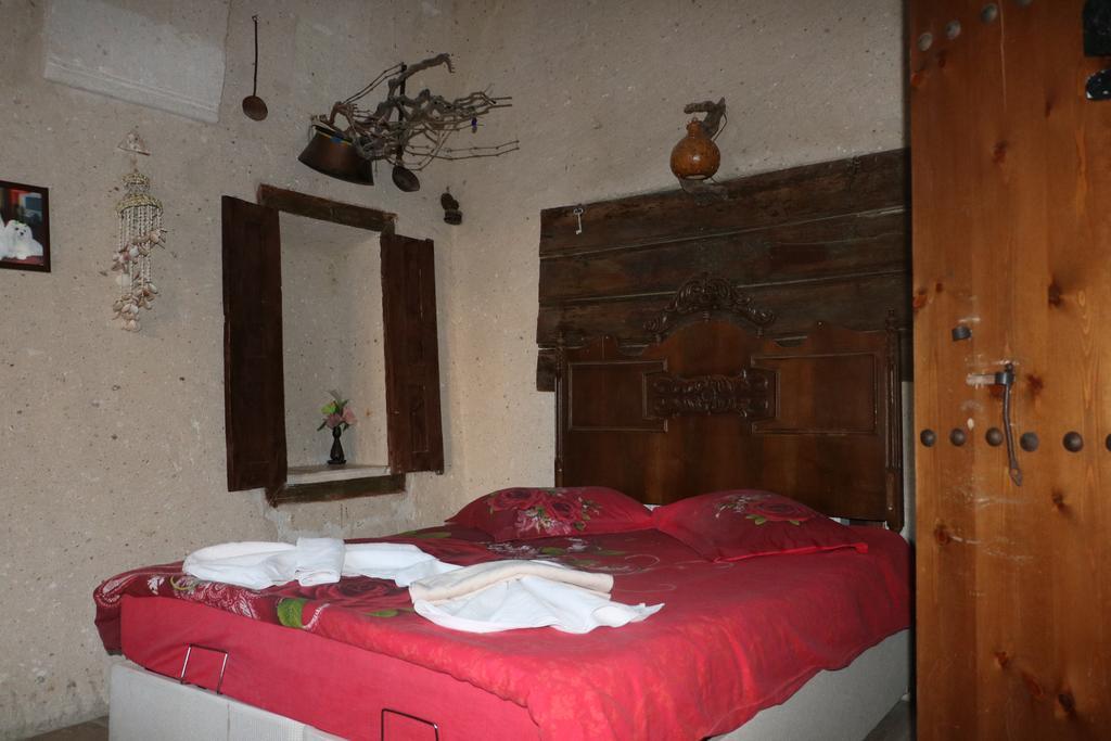 Crazy Horse Pension Юргюп Екстериор снимка